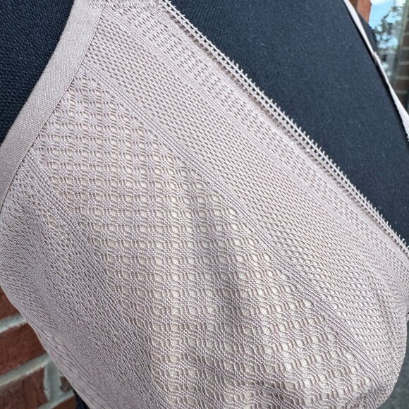 Lululemon Awake to Lace Racerback Bra Size 36C Nude Athletic Breathable - Picture 4 of 7